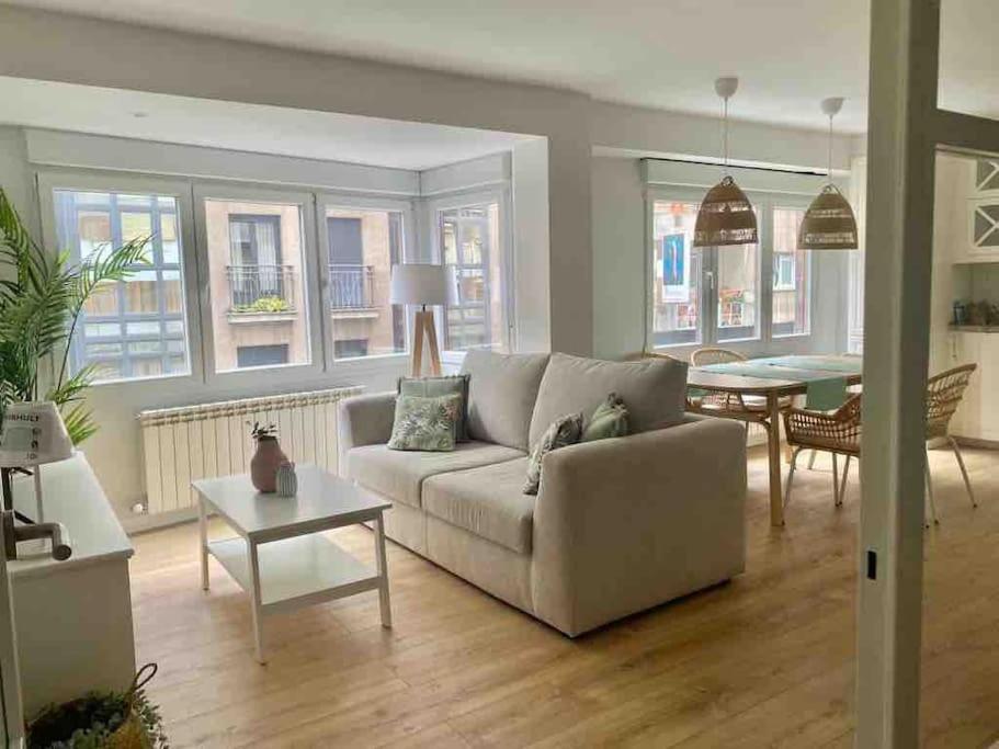 Apartamento A Estrenar En Centro Gijon. Fibra-Tv Bagian luar foto